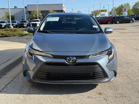 Used 2025 Toyota Corolla LE FWD image 8