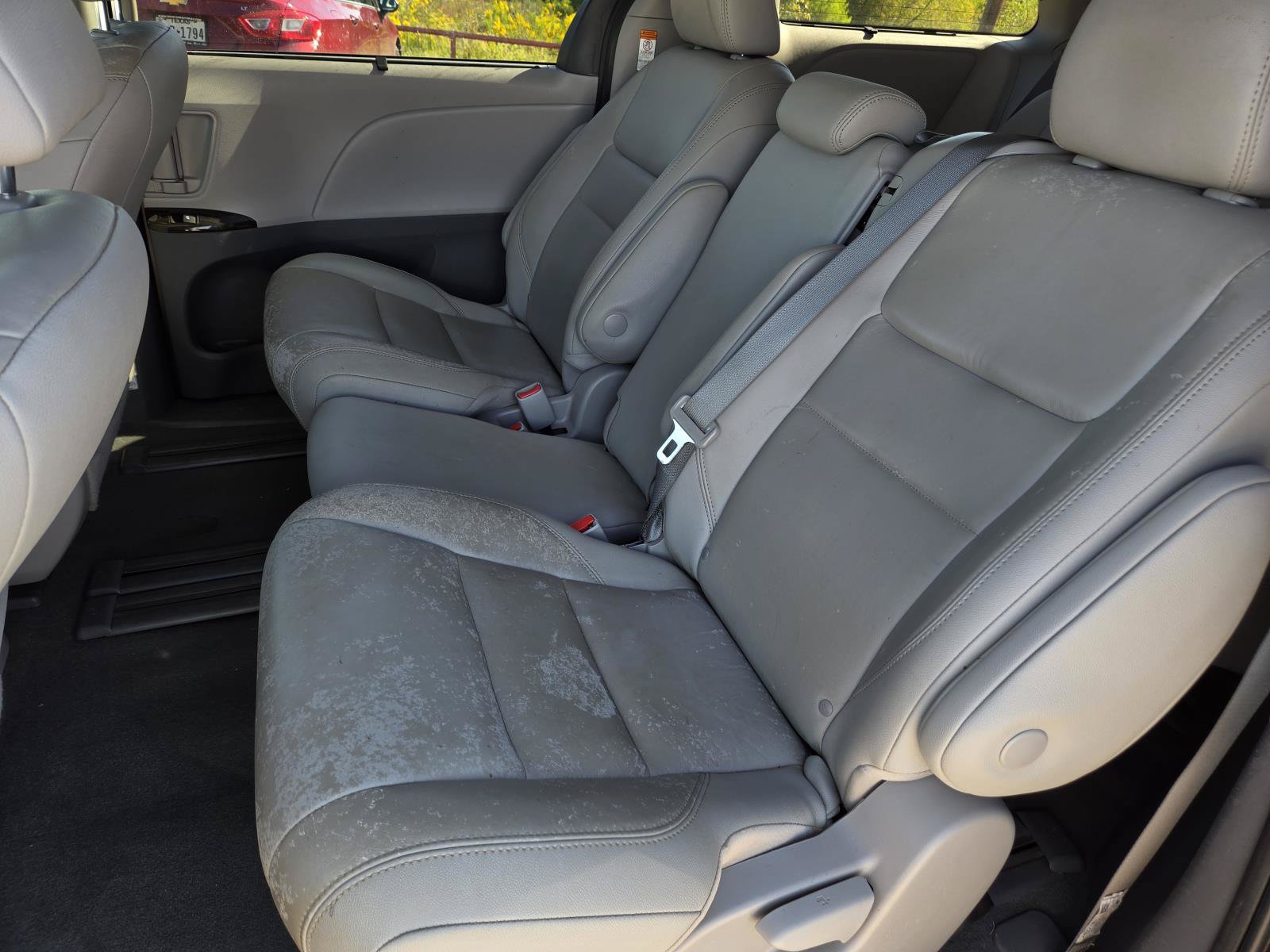 Used 2020 Toyota Sienna XLE FWD image 31