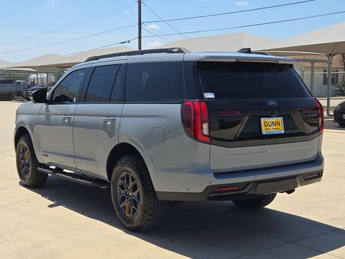 Used 2025 Ford Expedition Tremor AWD/4WD image 5