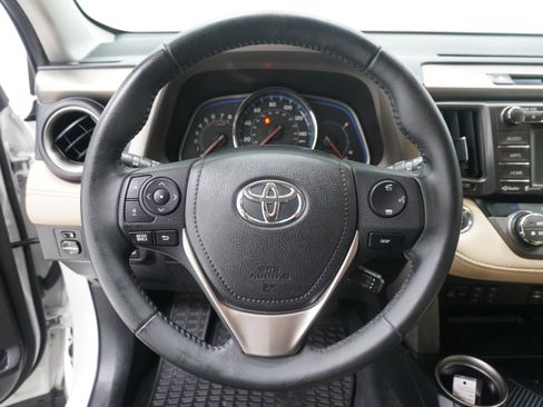 Used 2014 Toyota RAV4 Limited w/ Technology Package AWD/4WD image 17