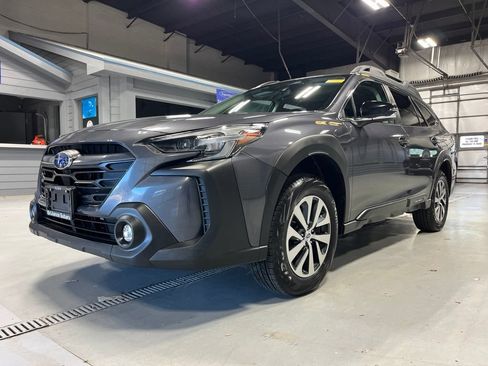 Certified 2023 Subaru Outback Premium AWD/4WD image 4
