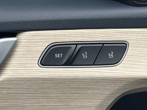 Certified 2025 Hyundai Palisade Limited FWD image 27