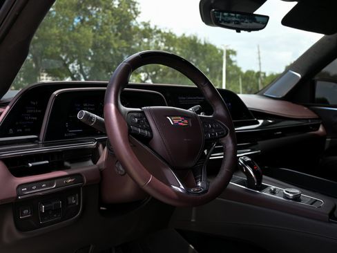 Certified 2024 Cadillac Escalade V w/ Heavy-Duty Trailer Package AWD/4WD image 19