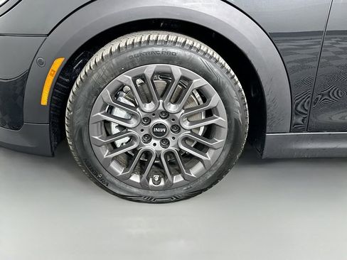 Certified 2025 MINI Cooper S image 22