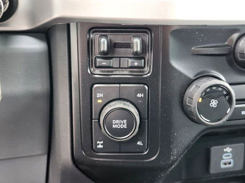 New 2026 Ford F250 XLT w/ FX4 Off-Road Package AWD/4WD image 24