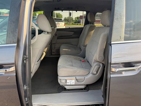 Used 2016 Honda Odyssey SE image 8