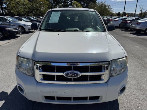 Used 2010 Ford Escape XLS image 2