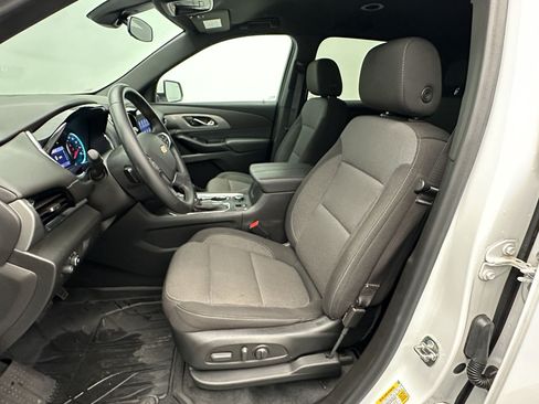 Certified 2023 Chevrolet Traverse LT w/ LPO, Floor Liner Package AWD/4WD image 5