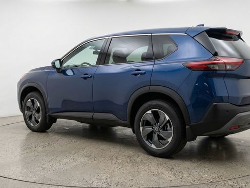Used 2025 Nissan Rogue SV image 6