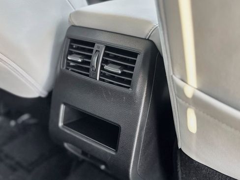 Used 2025 Mitsubishi Outlander SE FWD image 45