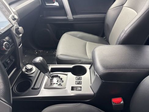 Used 2024 Toyota 4Runner SR5 Premium w/ Moonroof Package AWD/4WD image 24