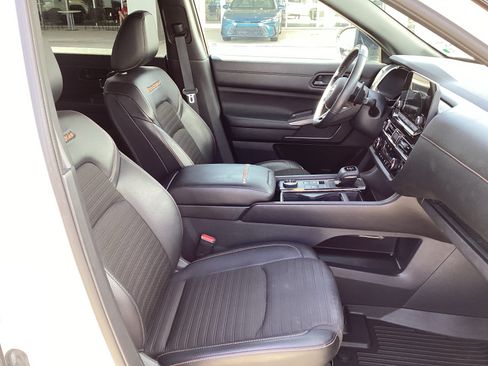 Used 2023 Nissan Pathfinder Rock Creek AWD/4WD image 10