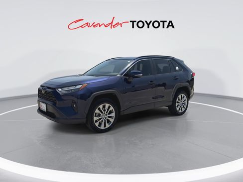 Certified 2022 Toyota RAV4 XLE Premium FWD image 4