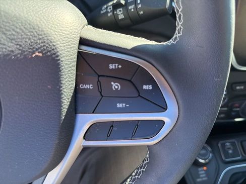 Used 2021 Jeep Cherokee Latitude Lux 80th Anniv w/ Quick Order Package 26U 80TH image 13