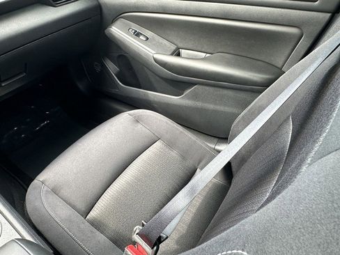 Used 2022 Nissan Altima 2.5 S image 16