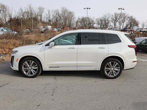 Used 2024 Cadillac XT6 Premium Luxury image 4