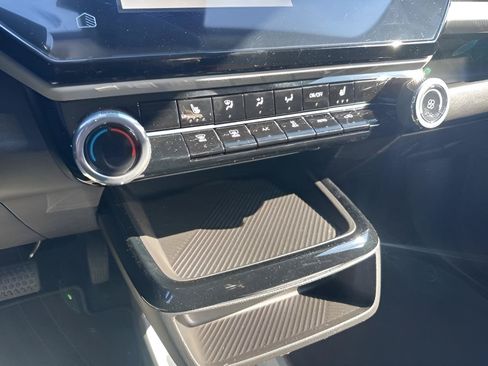 New 2027 Chevrolet Bolt LT w/ Comfort Package FWD image 24
