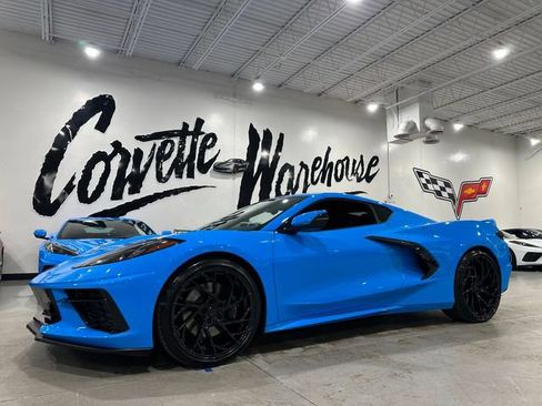 Used 2021 Chevrolet Corvette Stingray Preferred Cpe w/ Z51 Performance Package RWD image 1