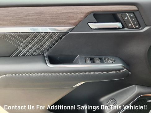 New 2026 GMC Acadia Denali w/ Super Cruise Package FWD image 17