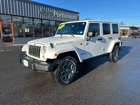 Used 2017 Jeep Wrangler Unlimited Rubicon w/ Dual Top Group image 11