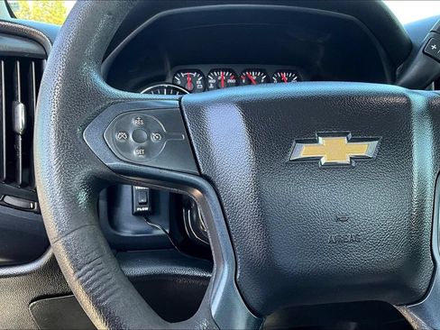 Used 2018 Chevrolet Silverado 2500 W/T w/ WT Convenience Package AWD/4WD image 8