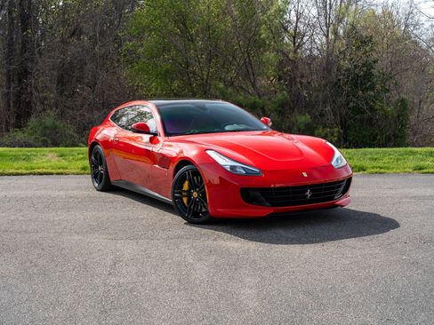 Used 2017 Ferrari GTC4Lusso image 1