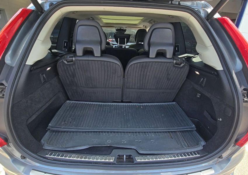 Used 2020 Volvo XC90 T6 Momentum w/ Protection Package Premier AWD/4WD image 14