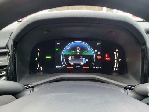 Used 2025 Toyota Camry LE image 21