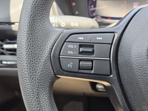 Used 2024 Honda Accord EX image 18