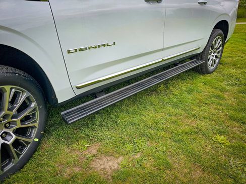 New 2026 GMC Yukon XL Denali w/ Denali Reserve Package AWD/4WD image 9