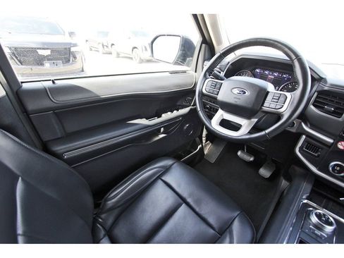 Used 2024 Ford Expedition Max XLT RWD image 8