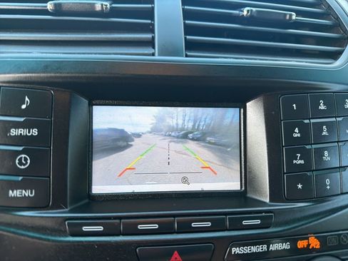 Used 2016 Ford Explorer Base image 18