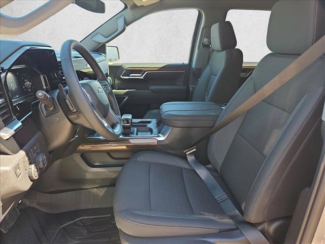 New 2026 Chevrolet Silverado 1500 RST w/ Dark Appearance Package AWD/4WD image 4