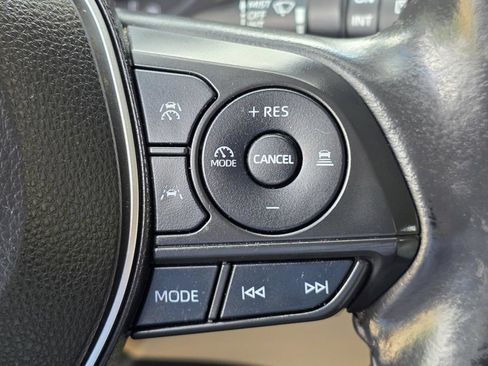 Used 2023 Toyota Corolla Cross LE FWD image 22