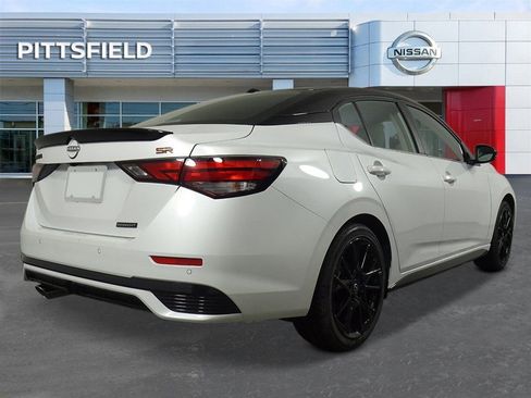 New 2025 Nissan Sentra SR w/ Midnight Edition image 3