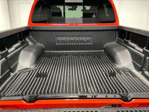 Used 2025 Nissan Frontier PRO-4X image 35