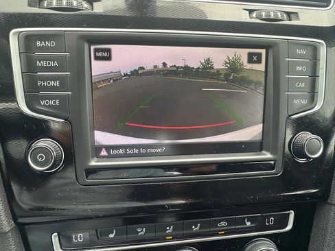 Used 2017 Volkswagen GTI Autobahn FWD image 19