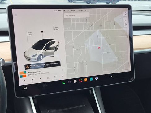 Used 2018 Tesla Model 3 Mid Range RWD image 16