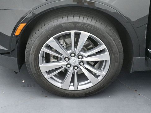 Certified 2025 Cadillac XT5 Premium Luxury FWD image 36
