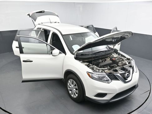 Used 2016 Nissan Rogue S image 25