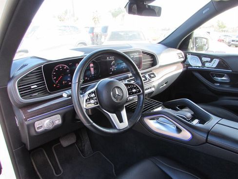 Used 2020 Mercedes-Benz GLS 450 4MATIC image 10