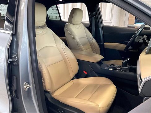 Used 2025 Cadillac XT4 Premium Luxury FWD image 22