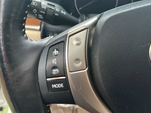 Used 2015 Lexus ES 300h w/ Navigation System Package FWD image 35