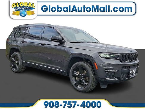 Used 2022 Jeep Grand Cherokee L Limited w/ Black Appearance Package AWD/4WD image 1