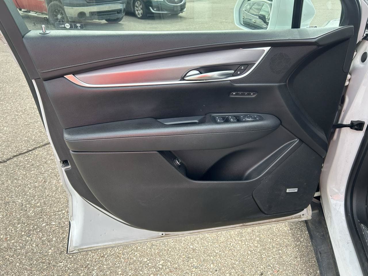 Used 2017 Cadillac XT5 Premium Luxury AWD/4WD image 14