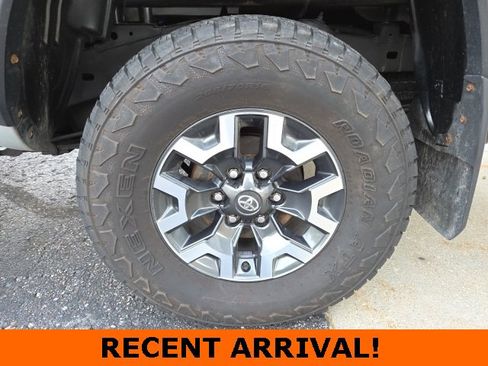 Used 2021 Toyota Tacoma TRD Off-Road image 63