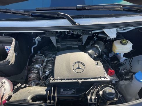 Used 2025 Mercedes-Benz Sprinter 2500 image 29