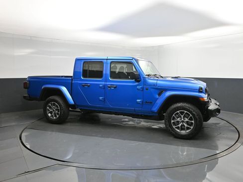 New 2026 Jeep Gladiator Sport AWD/4WD image 26
