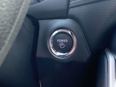 Used 2025 Toyota RAV4 XLE AWD/4WD image 25