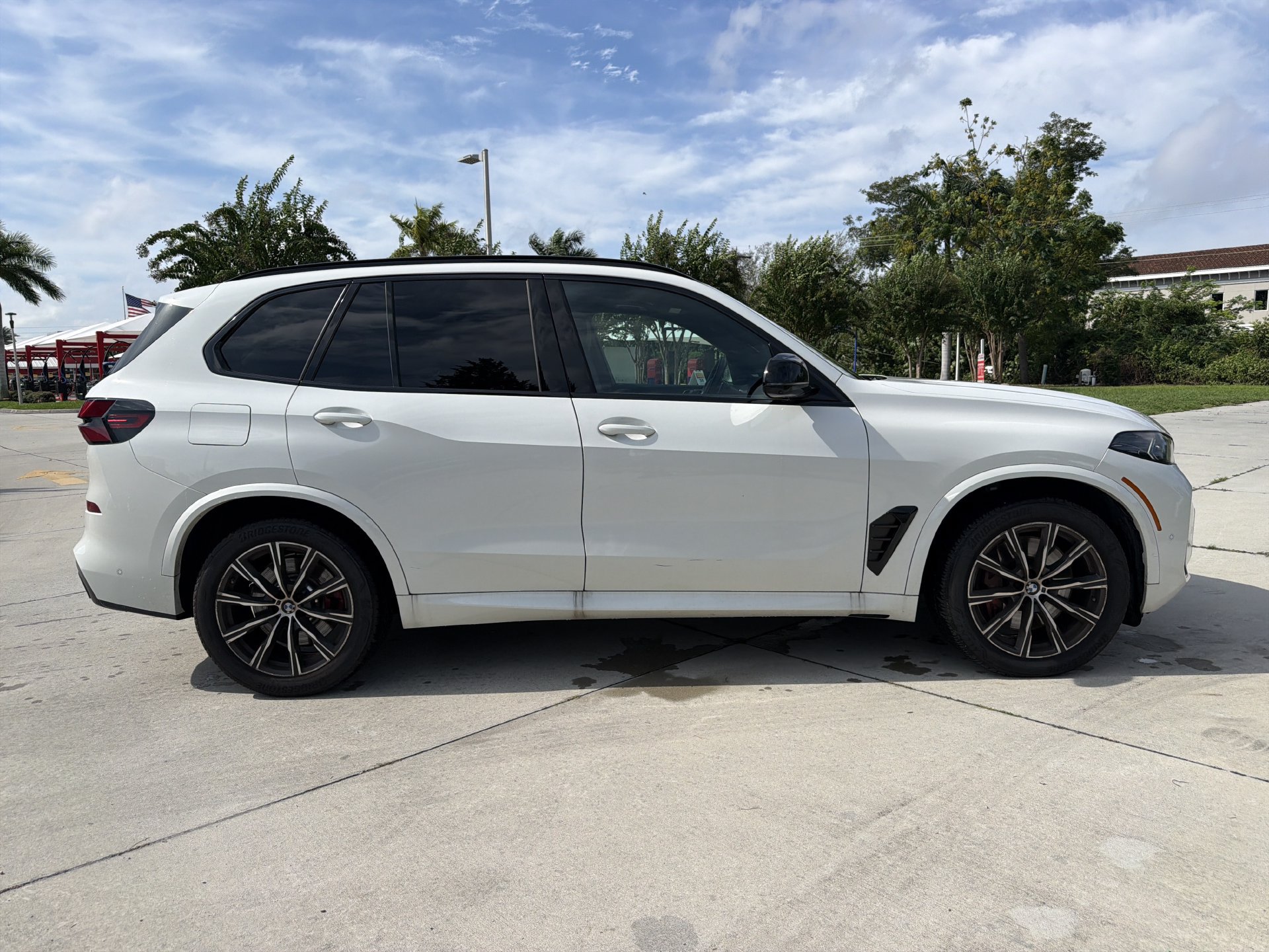Certified 2026 BMW X5 M60i AWD/4WD image 3